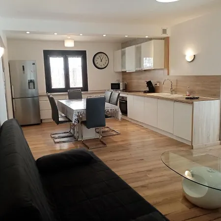 Maison Individuelle Plain Pied Avec En Option Pensez A Valider Votre Reservation Dans Les 24h Apres Votre Demande De Reservation Villa Perpignan